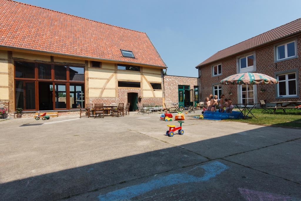 B&B 'T Maanhof Gingelom Eksteriør bilde